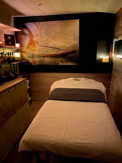 Image de À fleur de mains - Massages bien-être - LPG by Wellbox S- Liftant japonais façon Kobido-Réflexologie -Shirotchampi - 77