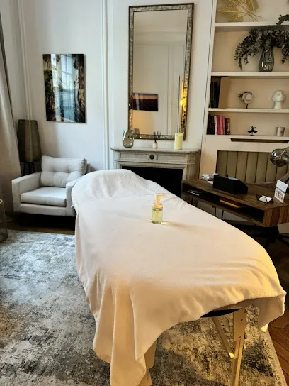 Image de Leslie Bury - Drainage Renata/Post-opératoire/Madérothérapie/Hydrafacial/Massage visage/Cabinet et domicile