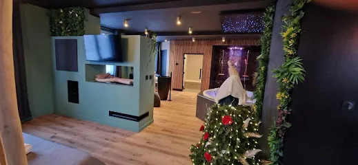 Image de Toi et Moi - Love room hammam, Sauna, Spa, Privatisés. Chambre romantique....